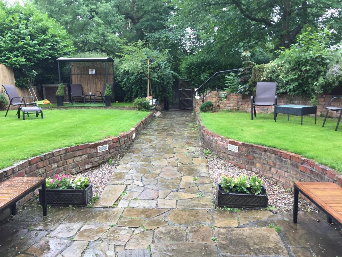 Queens Guesthouse Manchester Esterno foto